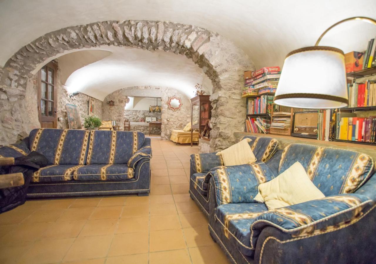 Turismo Rural Can Massot Darnius Exterior photo
